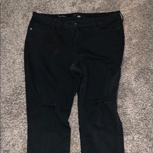 Decree black ripped jeans